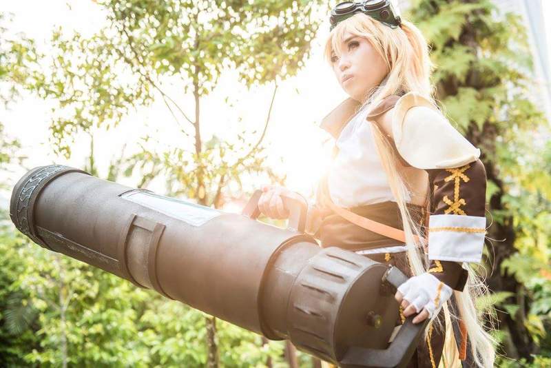 江南体育直播官方|好莱坞男星走形录:时光如刀能杀猪 靓仔变残叔(图2) 江南体育直播官方